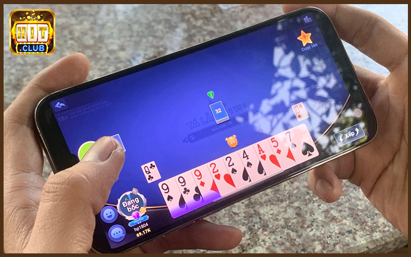 App HitClub mobile chơi mượt trên điện thoại